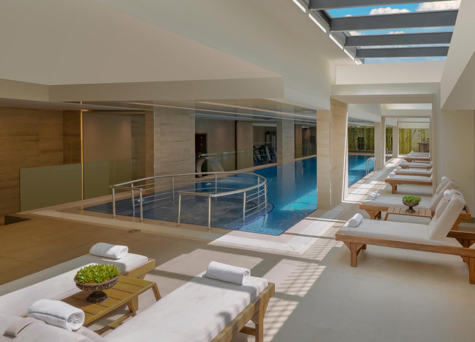 Hotel Movenpick Living Istanbul West Esterno foto