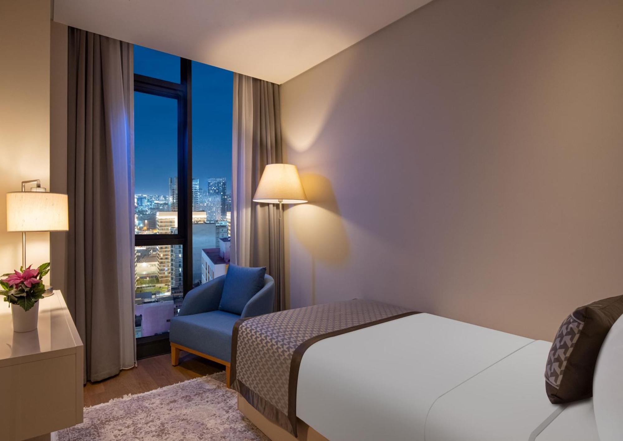 Hotel Movenpick Living Istanbul West Esterno foto