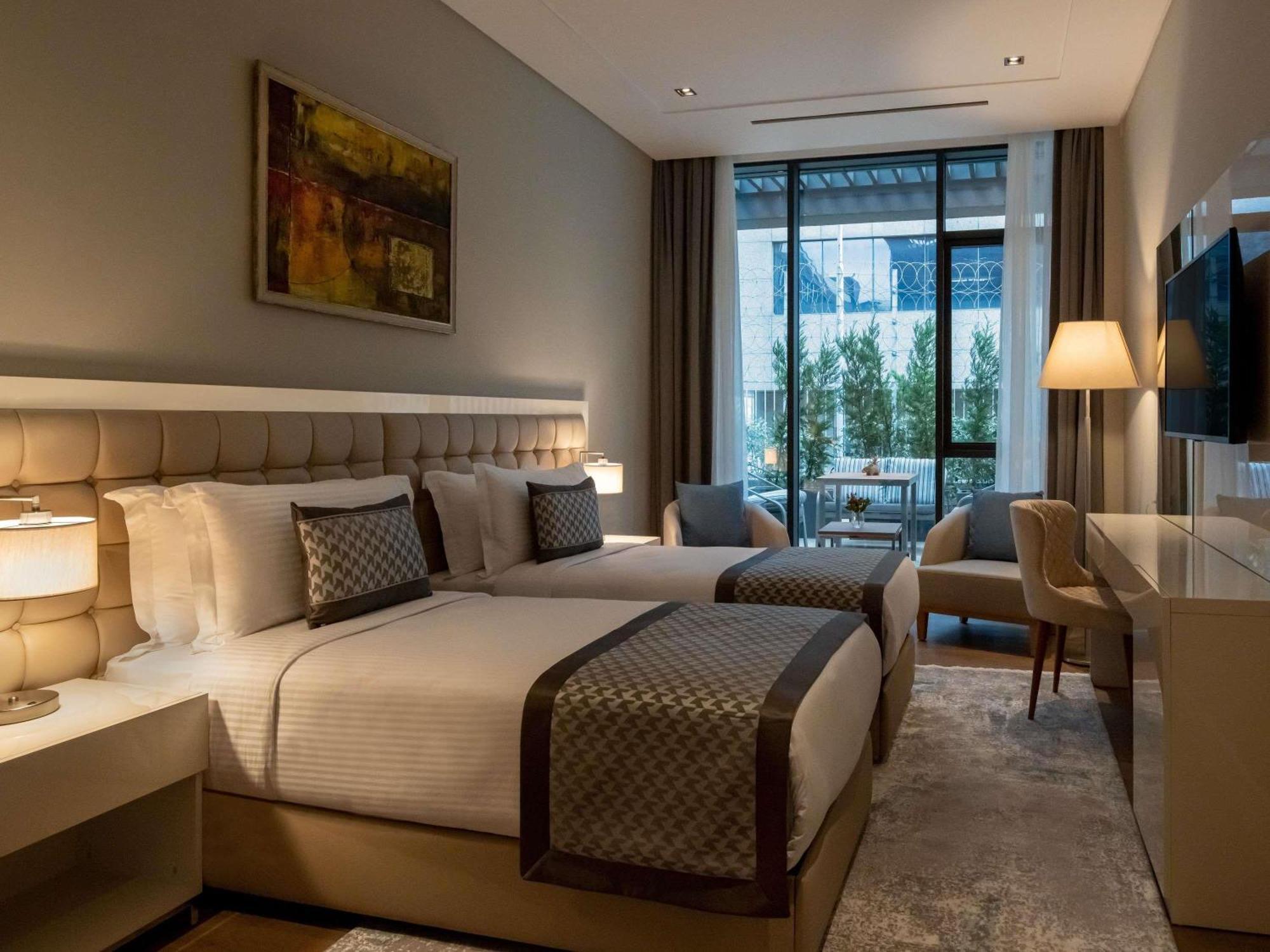 Hotel Movenpick Living Istanbul West Esterno foto