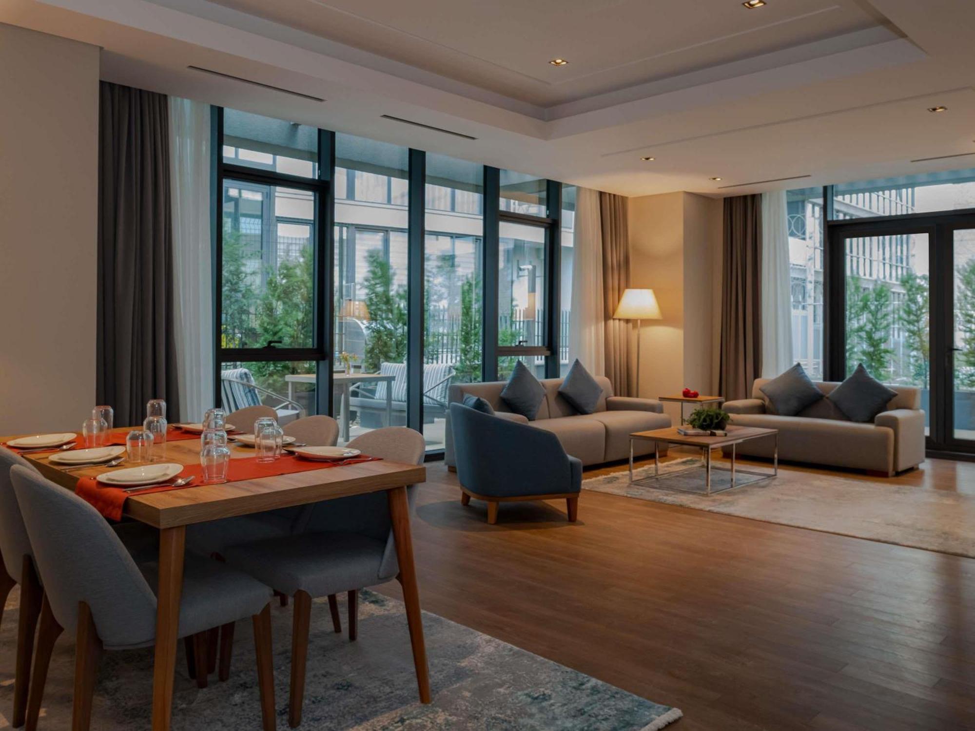 Hotel Movenpick Living Istanbul West Esterno foto