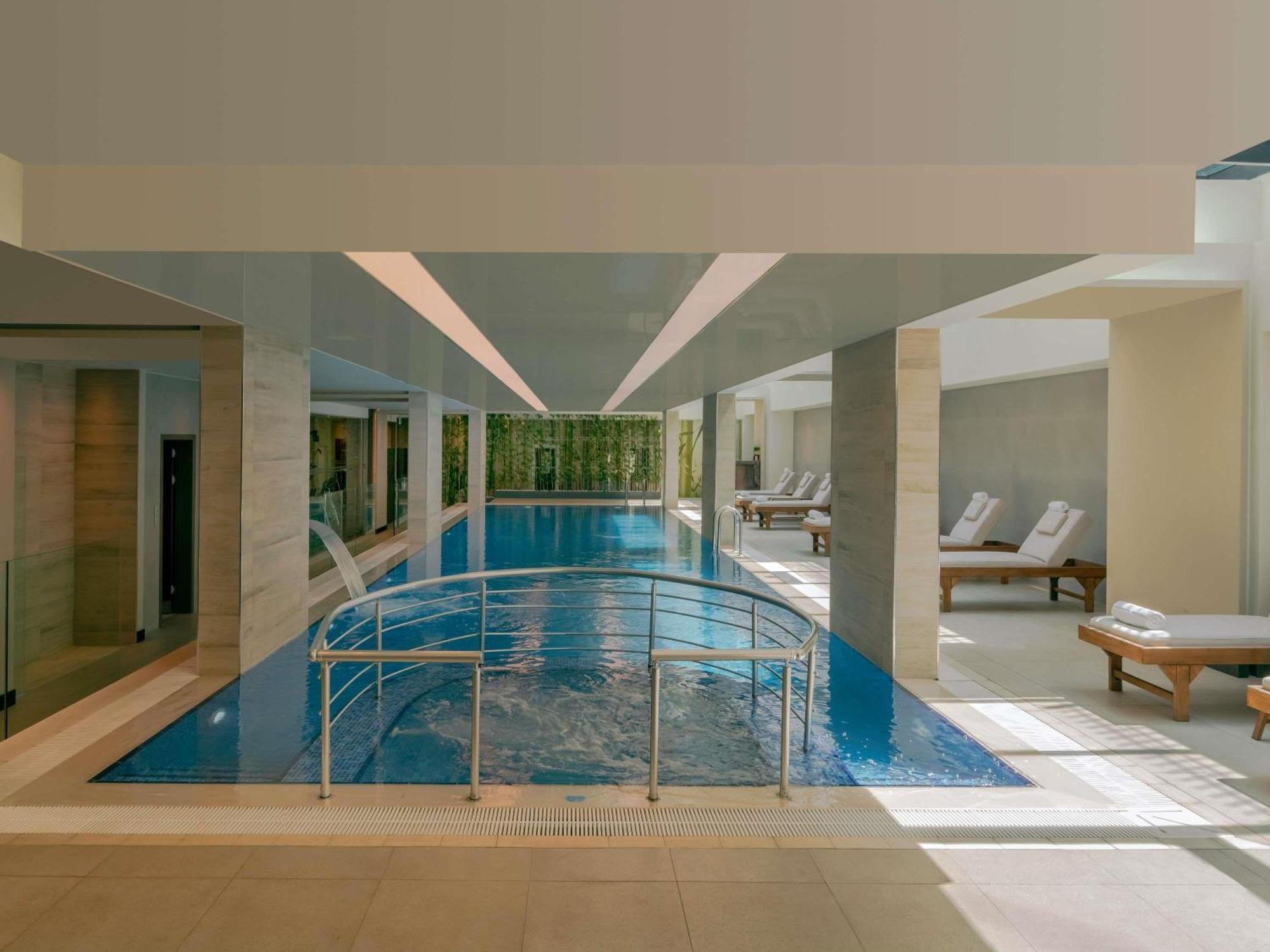 Hotel Movenpick Living Istanbul West Esterno foto