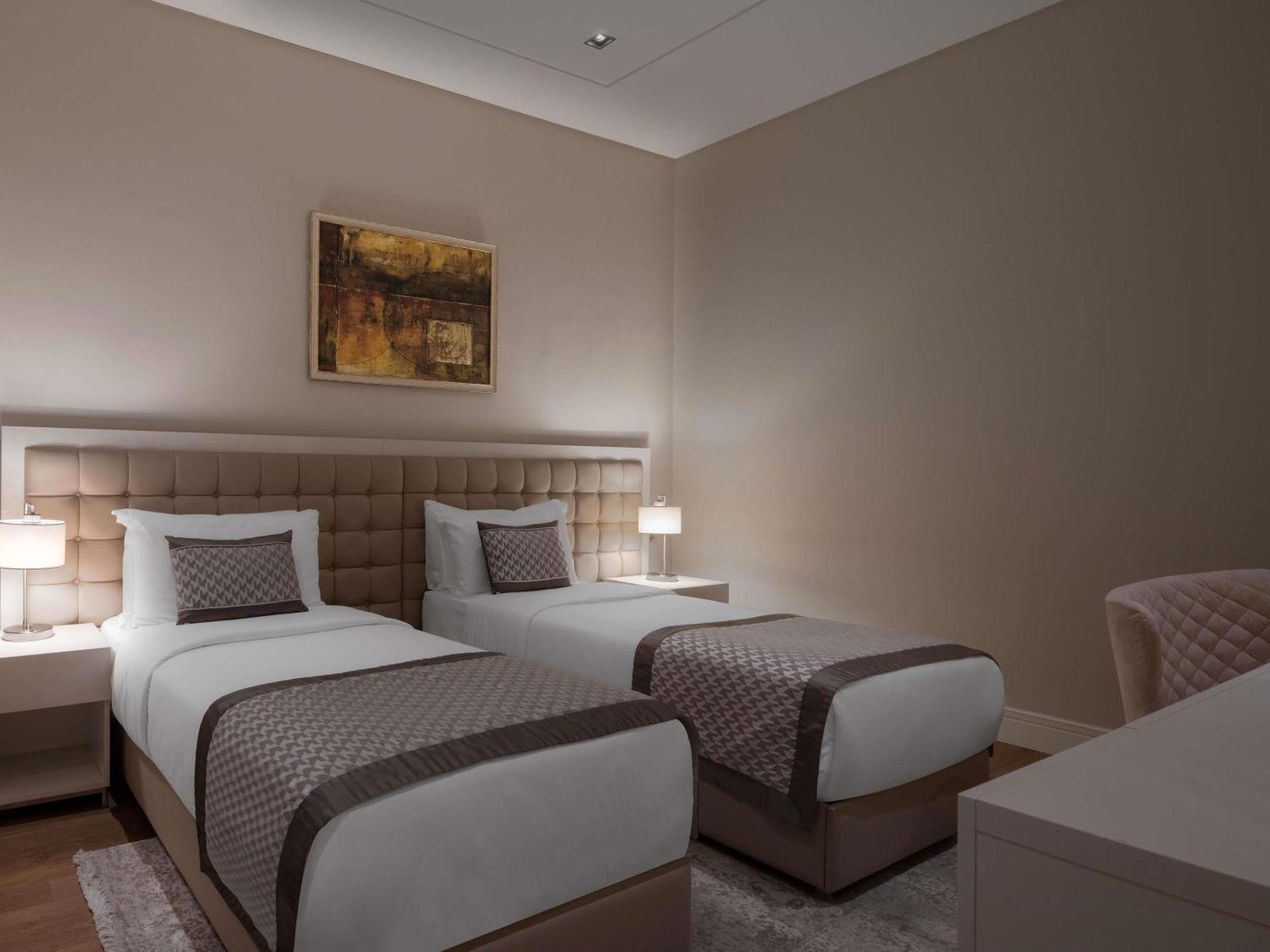 Hotel Movenpick Living Istanbul West Esterno foto