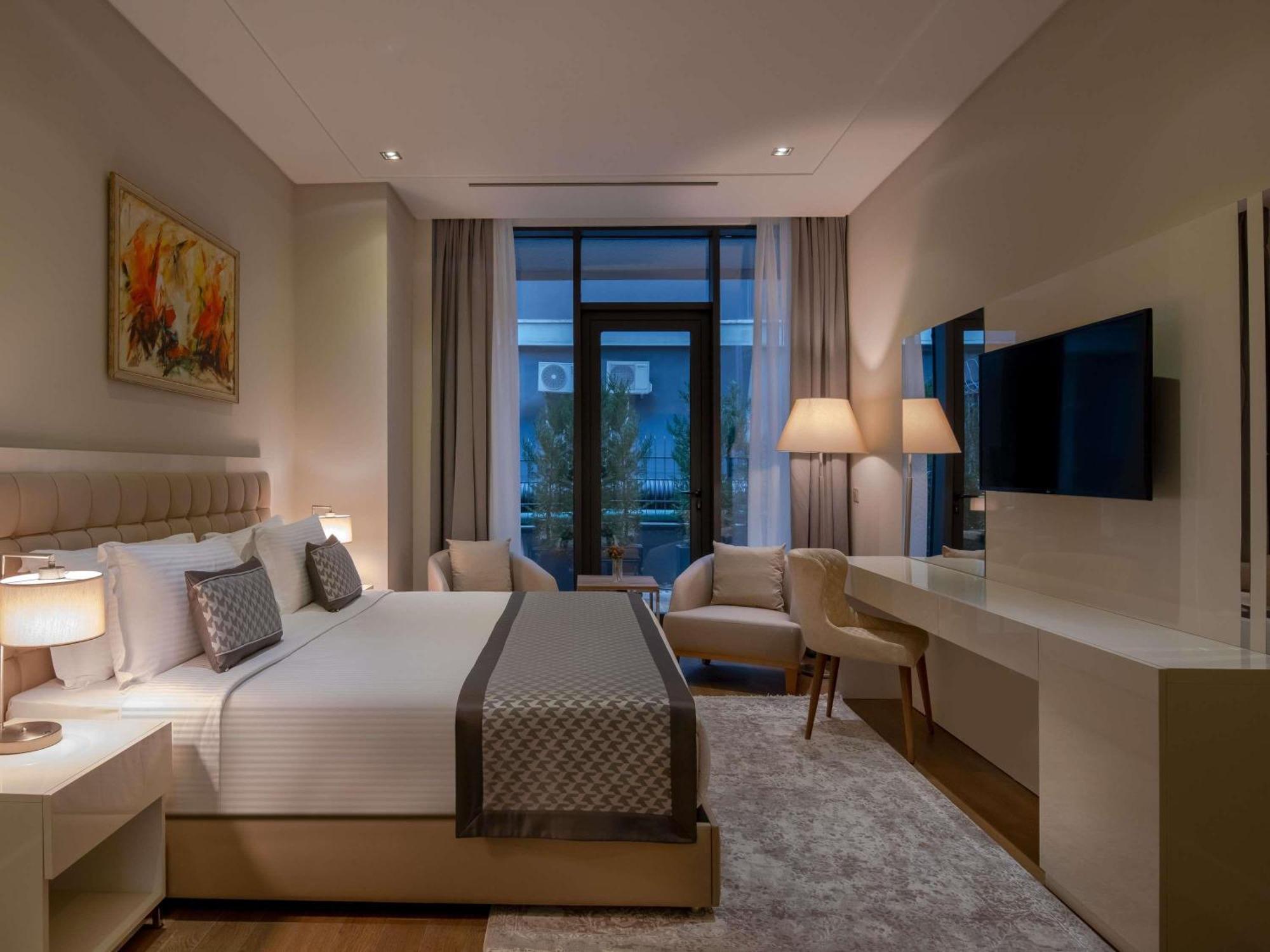 Hotel Movenpick Living Istanbul West Esterno foto