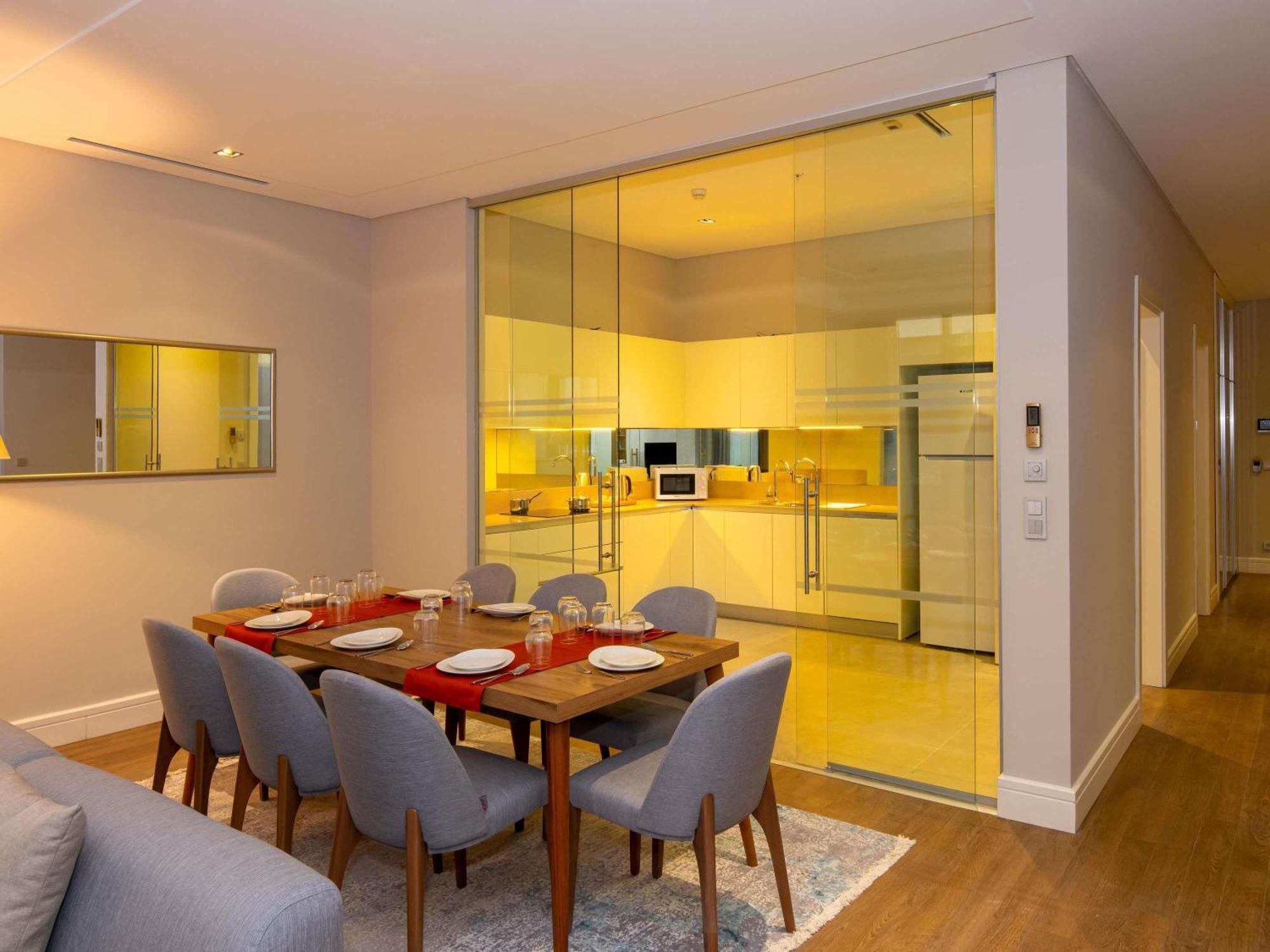Hotel Movenpick Living Istanbul West Esterno foto