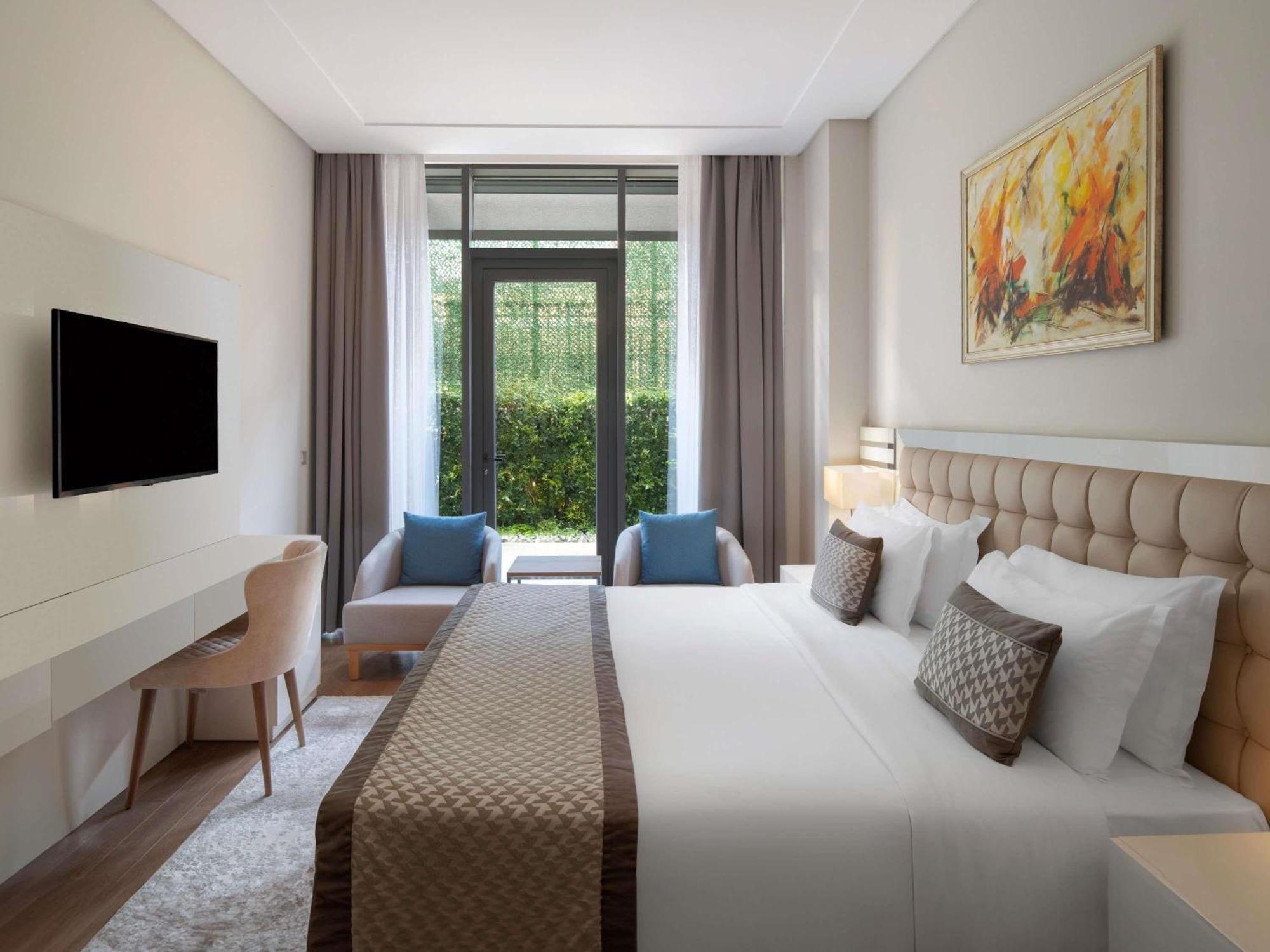 Hotel Movenpick Living Istanbul West Esterno foto
