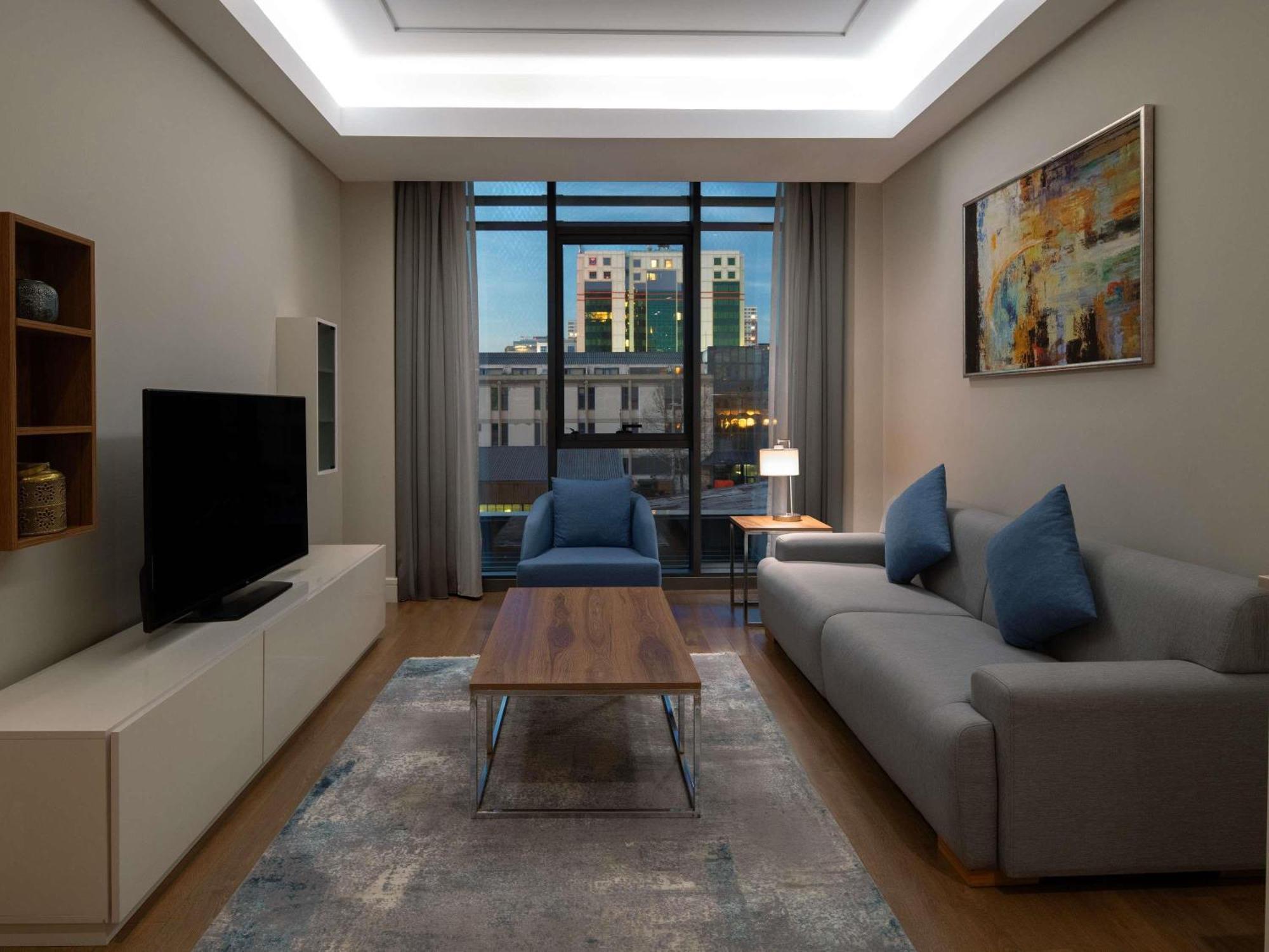 Hotel Movenpick Living Istanbul West Esterno foto