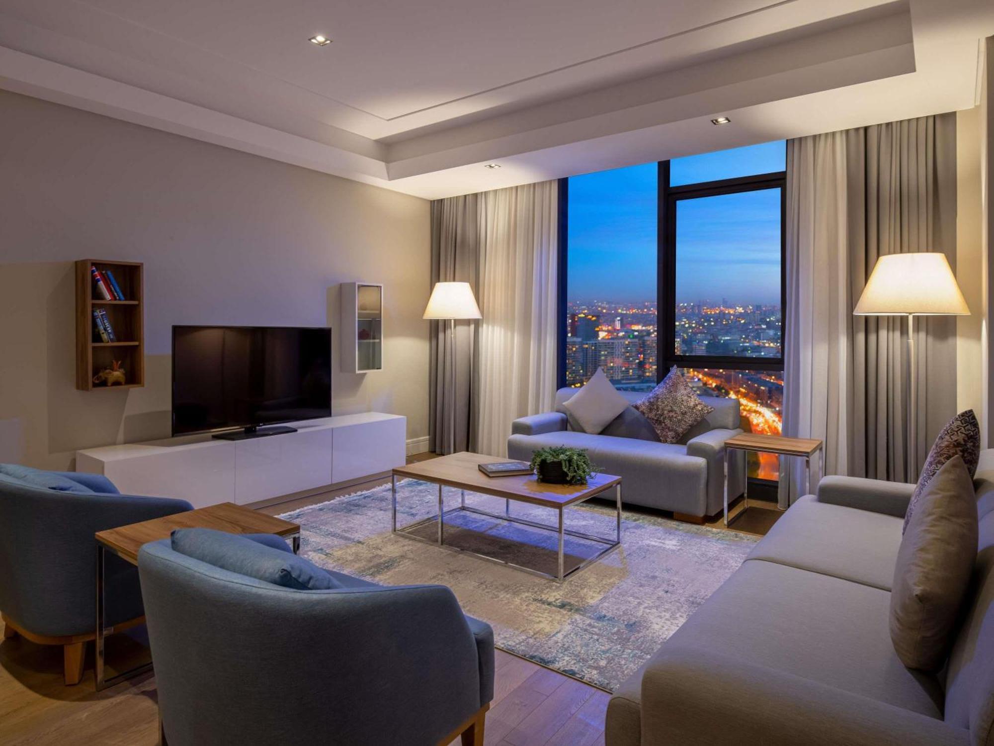 Hotel Movenpick Living Istanbul West Esterno foto