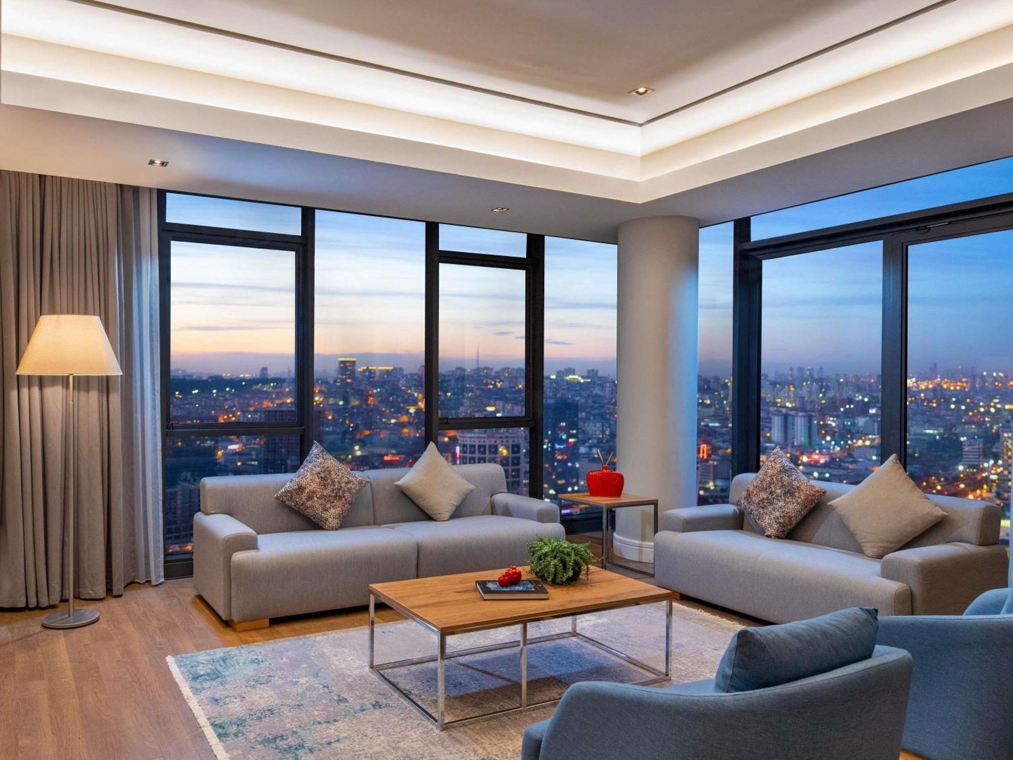 Hotel Movenpick Living Istanbul West Esterno foto